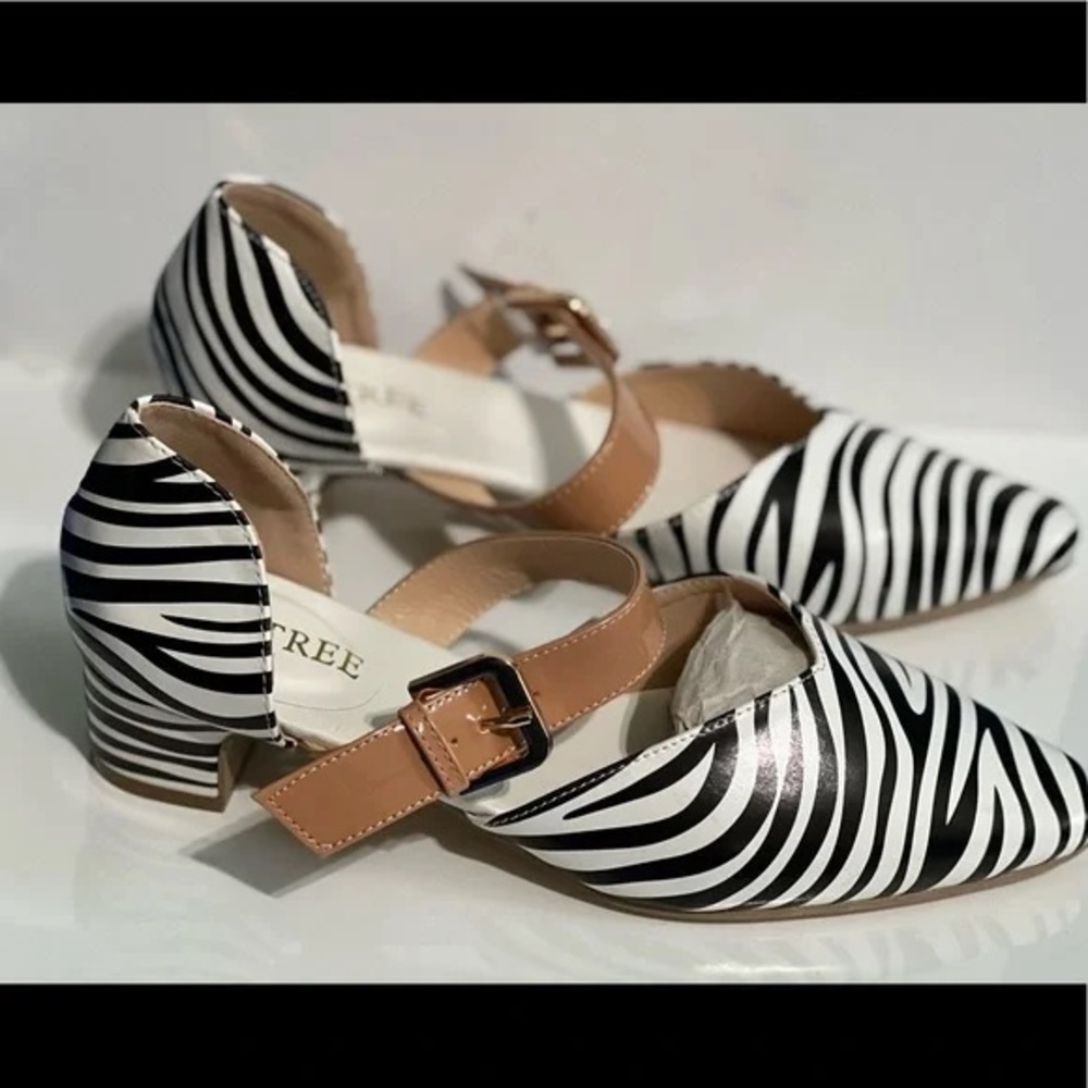 Tinstree Block Low Heel Pumps Pointed Toe Slip On… - image 1